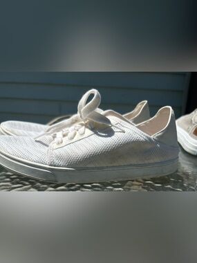 OluKai Pehuea Li White Knit Sneaker | Size 9.5 | Drop-In Heel Comfort 🌿